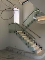 Système de balustrade de balcon et d'escalier en verre trempé et acier galvanisé, design contemporain, résistant à la rouille, pour villa et hôtel