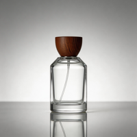 Vente en gros de flacons de parfum uniques, simples, à paroi épaisse, en verre ambré transparent avec couvercles en bois naturel, 50 ml, 100 ml, pour les marques de parfums personnalisées