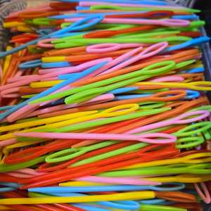 Single <b>Wool</b> Needle for Plastic <b>Crafts</b> - Product Image 1