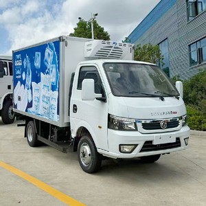 Dongfeng Small Refrigerated Truck Euro 2 Diesel Manual Cold Chain Refrigerator Truck - Product Image 2