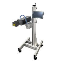 Machine de marquage laser CO2 en ligne 20W 30W 60W, capacité de 1300 bouteilles/min pour le codage de la date de péremption des bouteilles de boissons et de cosmétiques, certifiée CE