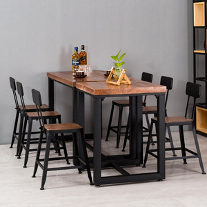 Juego de Mesa y Sillas de Comedor de Madera Maciza Comercial, Ecológico y Duradero, Estilo de Diseño Industrial, Patas de Metal, Respaldo de Listones, para Restaurantes y Bares - Product Image 3