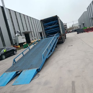 フォークリフト用トラックコンテナ移動式ローディングヤードランプ調整可能な高さLegs1-1.8m付き - Product Image 3