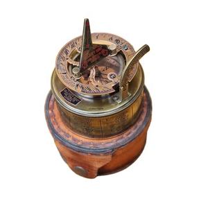 Brújula de latón Vintage con Funda de cuero, brújula náutica personalizada, proveedores de la India - Product Image 1