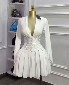 Abito Estivo da Donna Sexy con Maniche Lunghe, Scollo a V Profondo, Dettaglio Bottoni e Arricciatura in Vita, Mini Abito Casual - Product Image 1