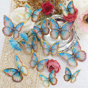 Juego de 12 Pegatinas de Pared con Diseño de Mariposas 3D y Técnica de Dorado con Lámina Dorada para Decoración de Bodas y Festivales - Product Image 1