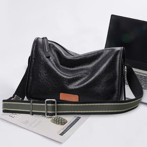 Sac à bandoulière en cuir véritable pour hommes, noir, en cuir de vache de première qualité, grande capacité, sac à bandoulière pour les déplacements professionnels, durable, imperméable - Product Image 1