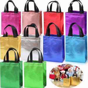 Sac fourre-tout non tissé personnalisé avec logo imprimé au laser pour le commerce de détail, sacs cadeaux en tissu, emballage pour t-shirts, sacs non tissés pour les courses de Noël - Product Image 1