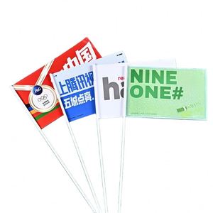 Drapeaux à main personnalisés QM de haute qualité en polyester avec support en plastique pour agiter - Product Image 2