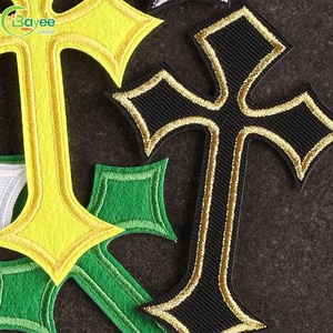 Parches Bordados Personalizados con Cruz, Excelente Fijación del Color, Parches Termoadhesivos para Ropa, Sombreros y Bolsos - Product Image 3