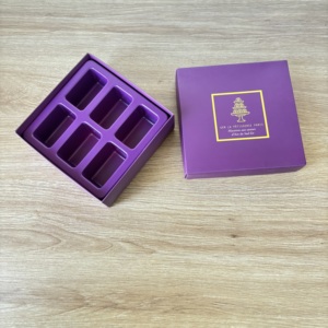 Scatola di Carta Rettangolare Minimalista con Linee Pulite e Inserto su Misura per Confezioni Contemporanee di Panetteria e Pasticceria - Product Image 6