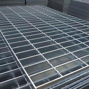 Grilles de Passerelle Industrielles en Acier Ondulé Soudé, Revêtement Anti-Corrosion Zincé, Prix Usine, 25x5 32x5, Personnalisées <span class=keywords><strong>pour</strong></span> Allées - Product Image 6