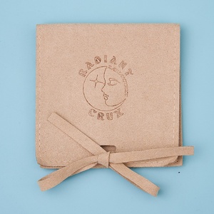 Pochette de luxe 2024 en microfibre suédée avec rabat, sur mesure, en velours, pour emballage de bijoux, avec logo, pour colliers et bagues - Product Image 6