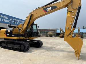 รถขุดไฮดรอลิกแบบตีนตะขาบ 320D มือสอง ขนาด 20 ตัน ใช้งานมาแล้ว ชั่วโมงการทำงานต่ำ พร้อมมอเตอร์ เครื่องยนต์ ปั๊ม บุ้งกี๋ขนาด 1.0 เมตร กำลัง 103 กิโลวัตต์ ขาย - Product Image 2