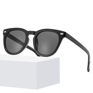 Gafas de Sol Redondas para Niños y Niñas, Anti Ultravioleta, para Fotografía Urbana, Color Marrón, Gafas de Moda Color Jelly - Product Image 6