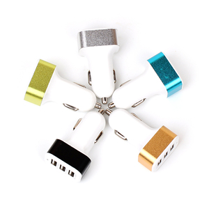Populaire durable 3 USB anneau en aluminium chargeur de voiture 5 V 1A <span class=keywords><strong>2A</strong></span> pour l'enregistreur de données d'automobile et navigation - Product Image 4