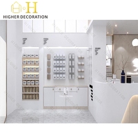 Aménagement intérieur de magasin de maquillage, présentoirs sur mesure, meubles de présentation de cosmétiques, décoration de magasin de beauté commercial, rénovation