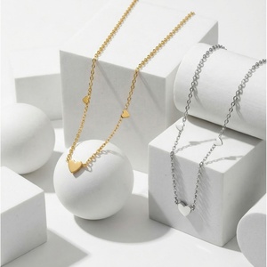 Factory Made Daily Wearing Simple Jewelry 18K Gold Plated Stainless Steel Heart Charm Necklace - Product Image 6