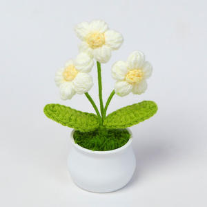 Decoración de mesa en maceta de tres flores tejidas a mano para el Día de San Valentín, regalo de aniversario de cumpleaños Uionen 1482 - Product Image 4