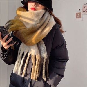 Bufanda Gruesa Ombre de Otoño Invierno, Diseño a Cuadros, Moderna y a la Moda para Mujer, con Borlas - Product Image 2