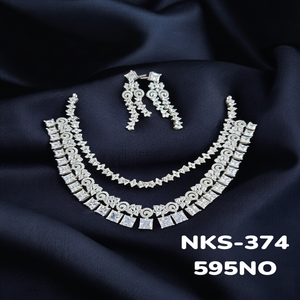 Élégant collier et boucles d'oreilles en diamant américain ensemble bijoux en gros multicouches pour les femmes superbe pour toutes les occasions pour les mariages - Product Image 1