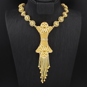 Jxx Factory Supply - Juego de Joyería de Latón de Alta Calidad para Bodas Indias, Chapado en Oro de 24K, Cadena de Cuentas para Mujer, Venta al por Mayor desde Dubái - Product Image 4