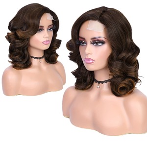 <span class=keywords><strong>Cheveux</strong></span> Courts Bob Lace Front Perruques Sans Colle Vague Naturelle Synthétique Résistant À La Chaleur Fibre Perruque de <span class=keywords><strong>Cheveux</strong></span> pour Femmes 16 Pouces Perruques Ondulées - Product Image 2