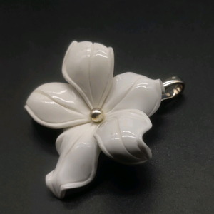 Colgante de Flor Blanca en Plata 925, Diseño Lindo para Uso Diario, Amuleto de Joyería Unisex - Product Image 2