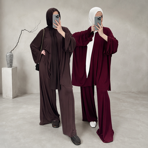 Nouvelle Tunique Ample Unie Confortable et Respirante en Crêpe Tissé pour Femmes Musulmanes du Moyen-Orient, Style Décontracté et Tendance - Product Image 1