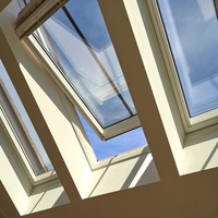 Maplemiles apertura automática iluminación diurna superior colgado de vidrio de aluminio diseño de tragaluz ventilación techo ventana tragaluz con parasol
