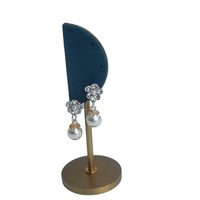 Nouveau présentoir de boucles d'oreilles en métal en forme de petite lune pour vitrine de bijoux