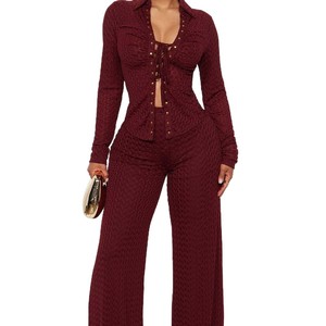Completo da donna autunnale casual in poliestere, vestibilità regolare, con camicia a maniche lunghe con risvolto e pantaloni a tinta unita con laccetti frontali - Product Image 5