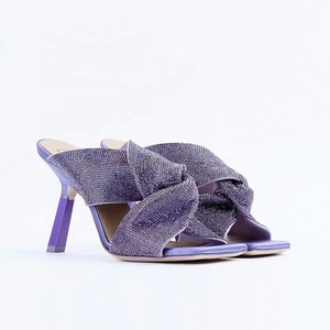 Sandalias de tacón alto con tiras anudadas de diamantes para mujer, estilo mule, de fiesta, con tacón de cuña fino, tipo pantuflas - Product Image 6