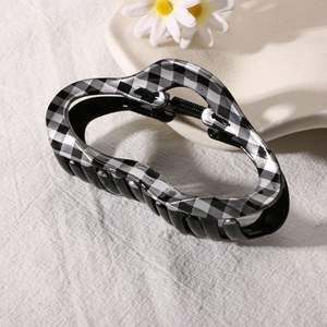 Grande pince à cheveux géométrique en plastique en forme de nuage pour femme, accessoire de mode pour cheveux fins, idéale pour les bals de promo - Product Image 4