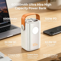 Batterie externe 60000mAh 100W PD à charge rapide avec 5 sorties et lumière LED, compatible avec les ordinateurs portables, les téléphones, les tablettes et les consoles