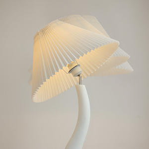 Lampada da terra in resina decorativa bianca contemporanea <span class=keywords><strong>per</strong></span> soggiorno camera da letto crema interna Hotel casa Villa negozio di abbigliamento ombrello - Product Image 3