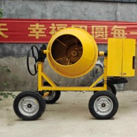 Mini bétonnière remorquable à prix direct usine avec trémie hydraulique auto-chargeante pour la construction
