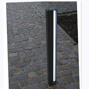 โคมไฟสนามหญ้ากลางแจ้งคุณภาพสูง SENZHAO ดีไซน์ทันสมัย กันน้ำระดับ IP65 - Product Image 1