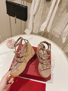 Sandales compensées d'été pour femmes à bout carré et talon carré, respirantes et confortables, chaussures de mariage en cuir véritable avec semelle intermédiaire - Product Image 2