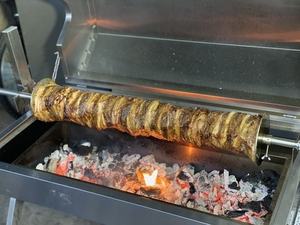 شواية تجارية مزدوجة الوقود بطول 1 متر من الفولاذ المقاوم للصدأ مع سيخ دوار للشواء تعمل بالغاز والفحم - Product Image 6