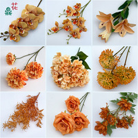 Betterlove Guirlande de fleurs artificielles en soie orange clair de 77 cm pour mariage, décoration murale de fond de plafond et photographie