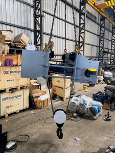 <b>Electric</b> <b>Wire</b> Rope Hoist 2 Tons 380V Remote Control Grey Steel Industrial Manufacturing Industrial manufacturing hoist - Product Image 1