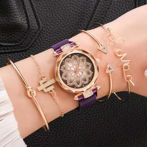 Nouvelle <span class=keywords><strong>montre</strong></span> à quartz pour femme, ensemble de montres <span class=keywords><strong>bracelet</strong></span>, cinq pièces, <span class=keywords><strong>bracelet</strong></span> en alliage, <span class=keywords><strong>montre</strong></span> magnétique - Product Image 2
