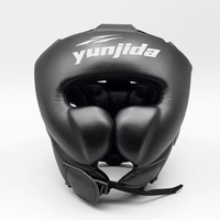 Casque de protection intégral professionnel réglable en PU avec sangle de menton réglable pour la boxe, le taekwondo et l'entraînement aux arts martiaux