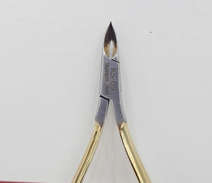 Coupe-cuticules en acier inoxydable de qualité salon, durable et tranchant, pour les techniciens professionnels des ongles - Product Image 3