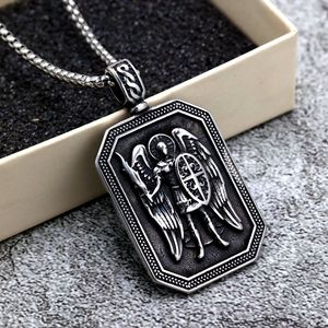 Collier pendentif ange Saint Michel en acier inoxydable pour homme, design rectangulaire avec ailes, bijou cadeau rétro - Product Image 4