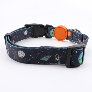 Collier de <span class=keywords><strong>chien</strong></span> imperméable avec lanière en polyester et nylon personnalisée en caoutchouc écologique, motif imprimé et décoration d'écharpe - Product Image 2