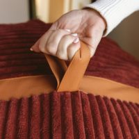 Meilleure Vente Grande Housse de Pouf Poire Intérieur en Velours Côtelé Rouge Tissu Doux Canapé Salon Hiver Confortable Déco Mobilier Italien Non Rembourré