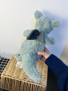 Peluche Dragon Timide Enchanté 31cm – Animal en Peluche Fantaisiste Gardien pour Décoration de Crèche – Comprend un Sac Anti-Poussière Gratuit – Cadeau de Luxe - Product Image 1