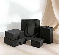 Boîte d'emballage pour bijoux en carton blanc tricotée à la main avec doublure en éponge/EVA, luxe léger, haut de gamme, boîte en deux parties